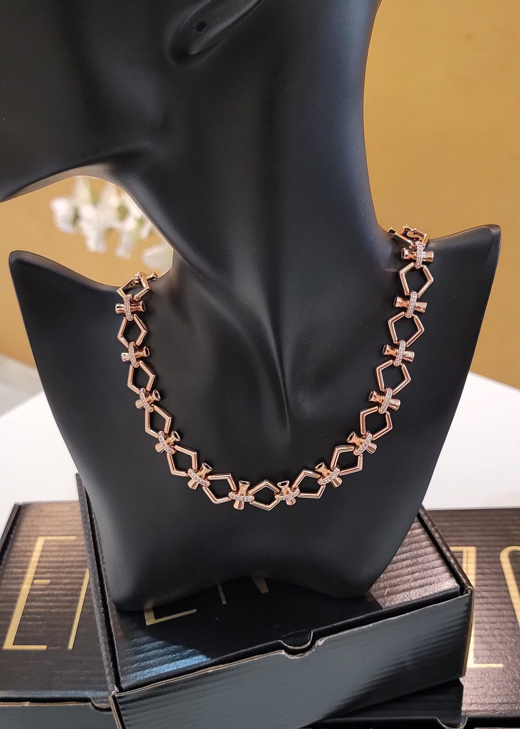 Collier d'Art OR ROSE