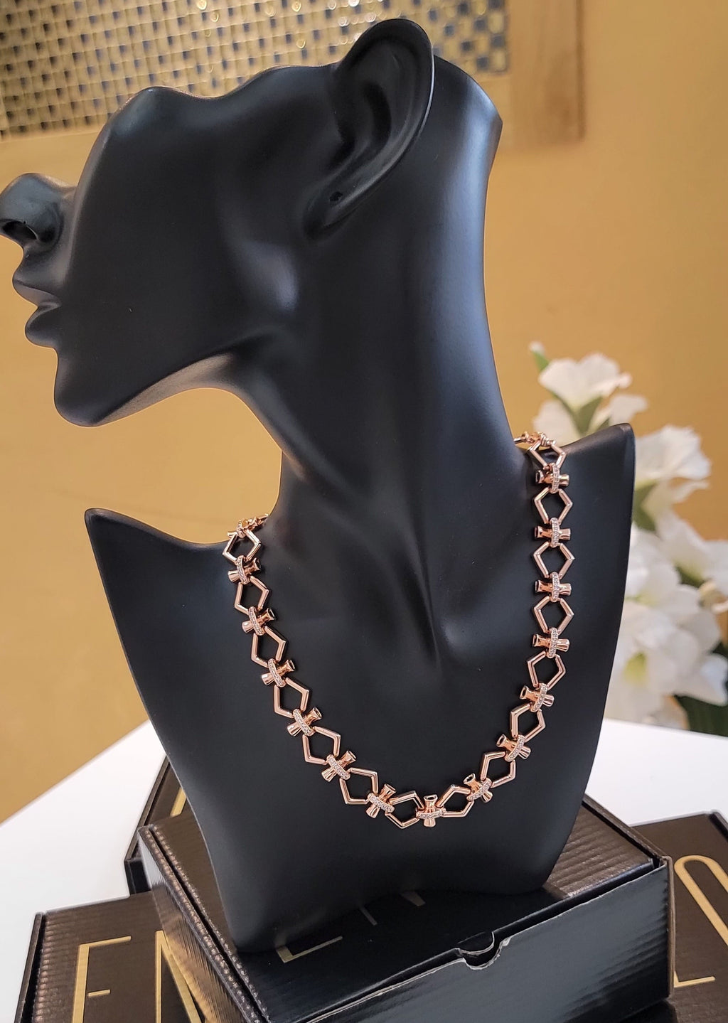 Collier d'Art OR ROSE
